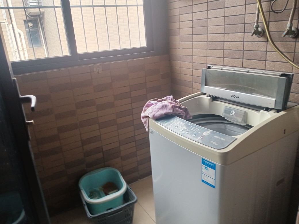 出租时代城三期2室2厅1卫75平米1300元/月住宅