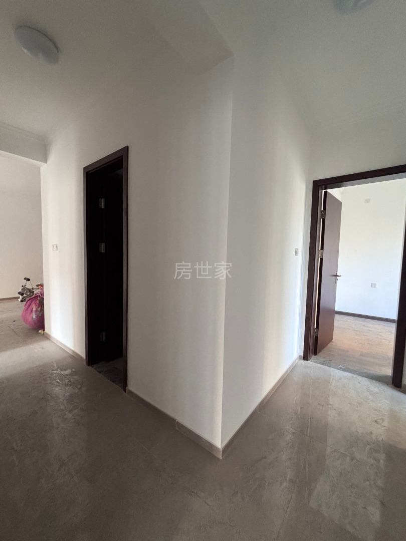 博雅滨江 舒适大四房 小区环境好 中楼层 诚心出售可议价