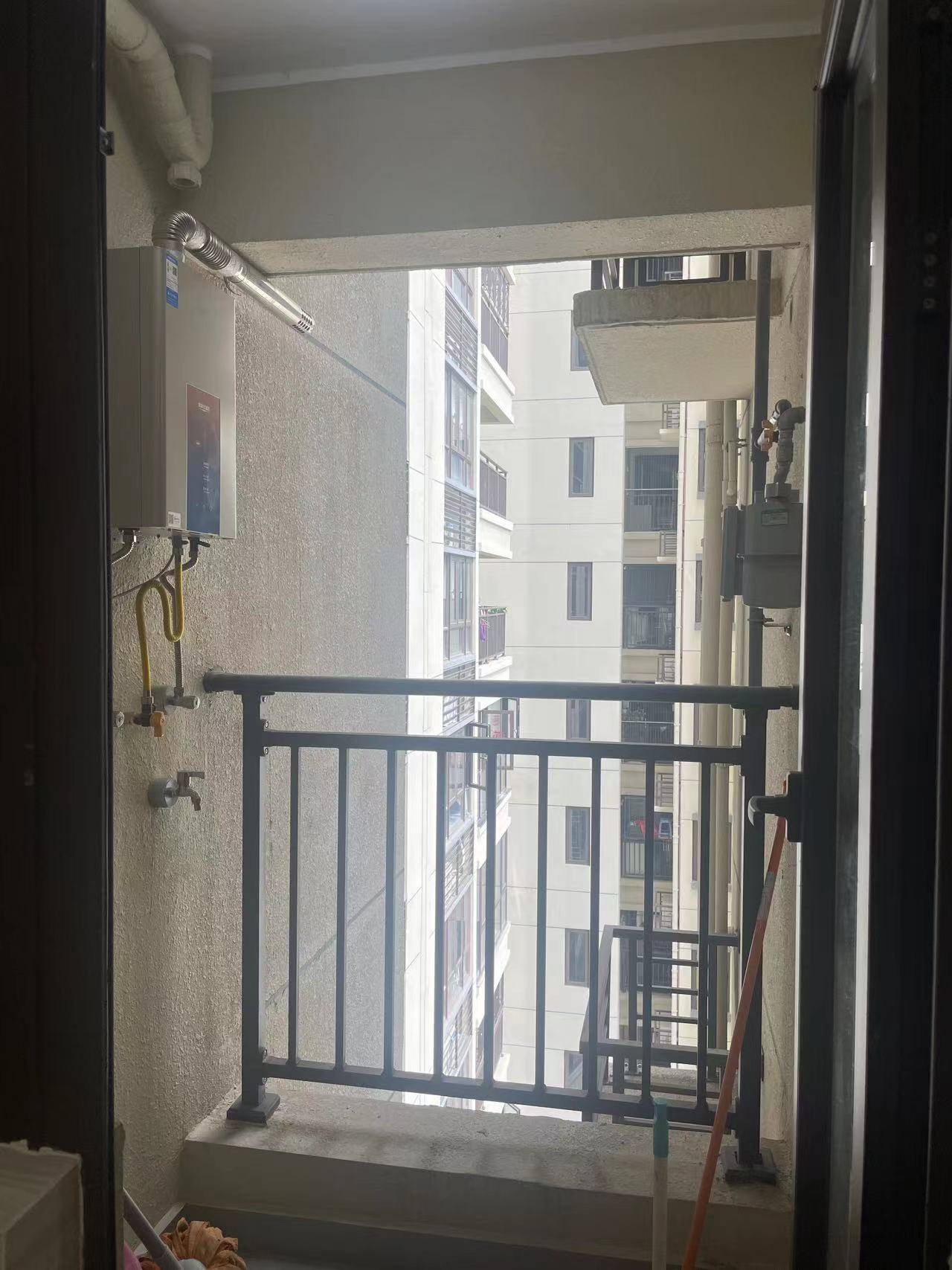常乐府中间楼层，业主首次放租，保养新净，家私家电齐全！