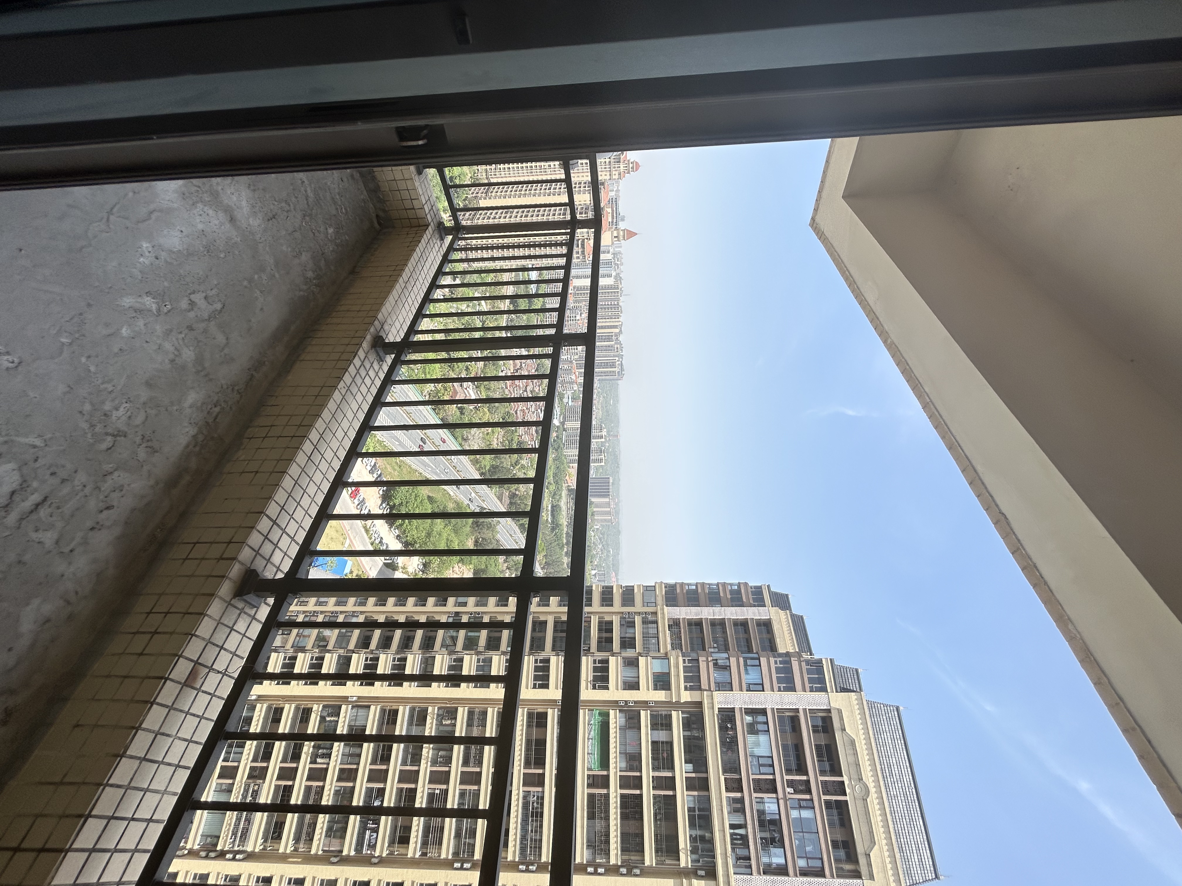 博雅滨江 四居江景美宅，南北通透，双阳台揽江入怀，名校环绕，阳光满屋